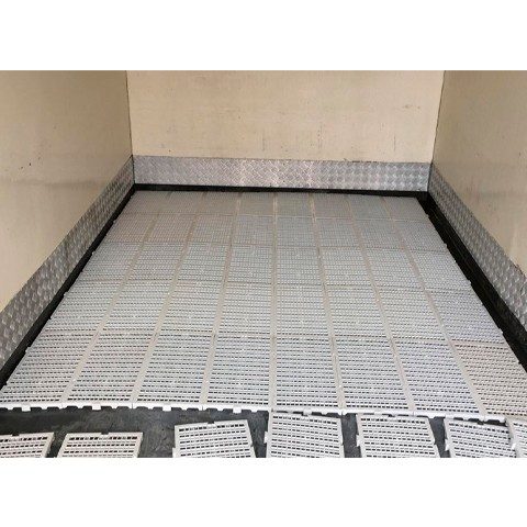 Piso Plástico 500x250x25mm